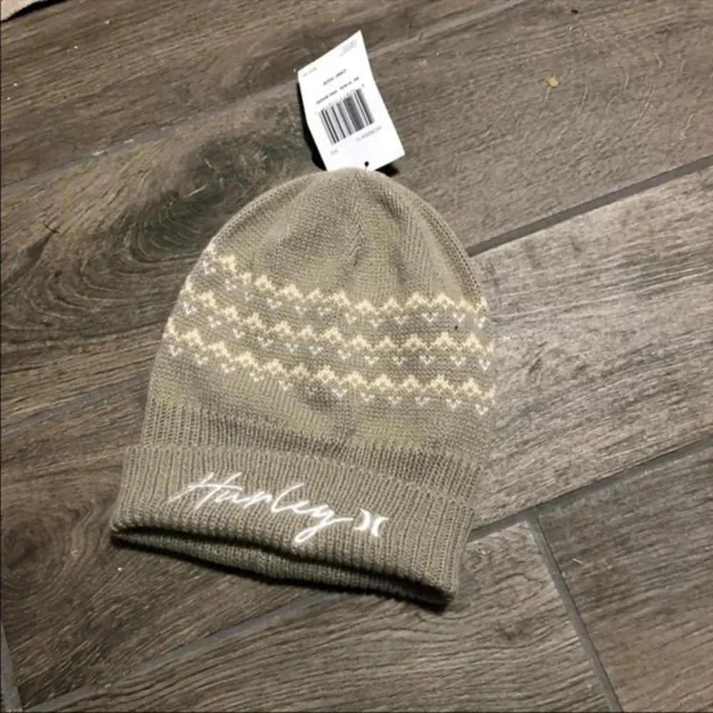 NWT Hurley vail beanie womens skater outdoor